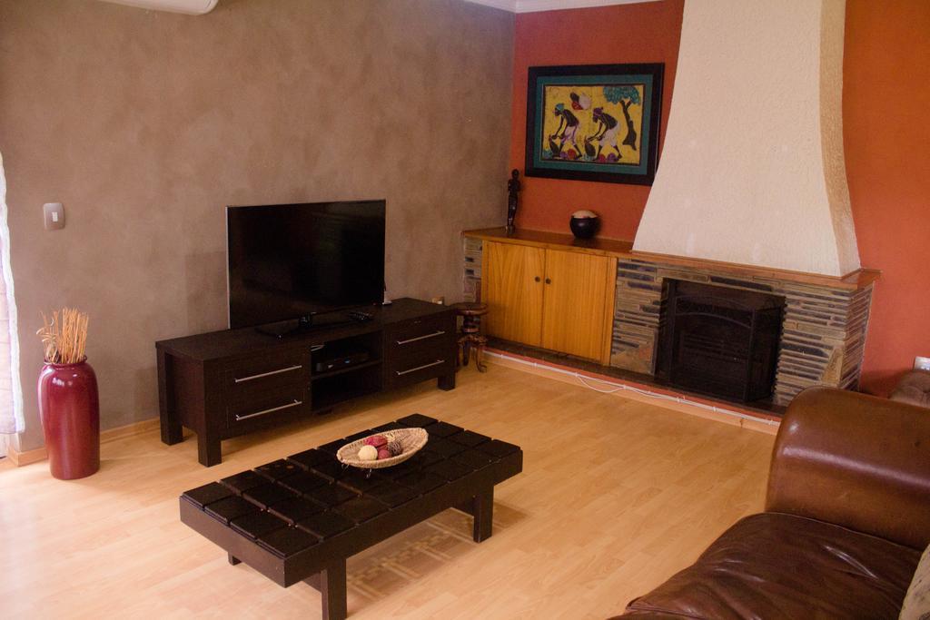 Khuvena Guesthouse Randburg Luaran gambar