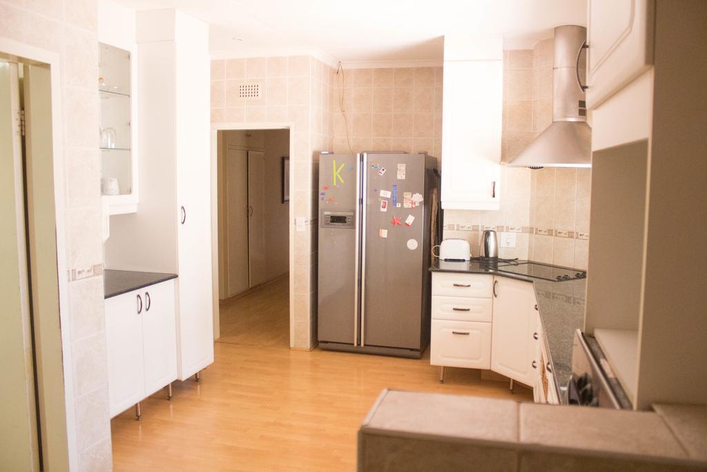 Khuvena Guesthouse Randburg Luaran gambar