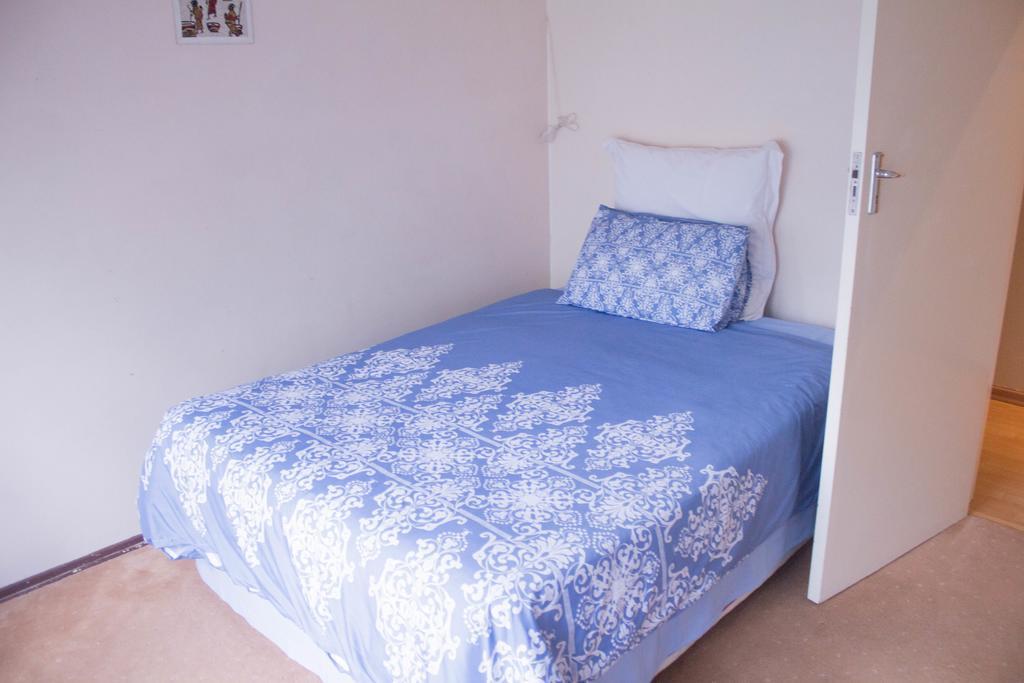 Khuvena Guesthouse Randburg Luaran gambar
