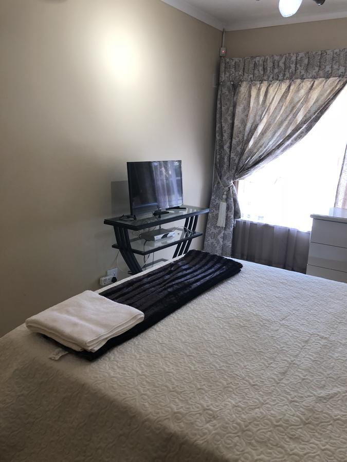 Khuvena Guesthouse Randburg Luaran gambar