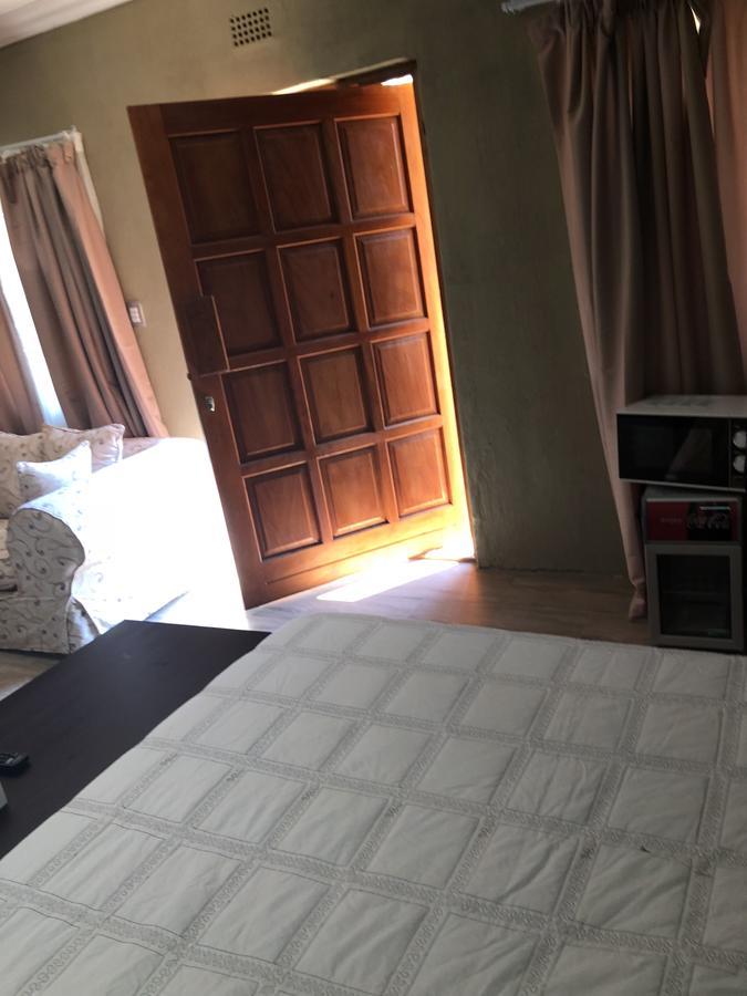 Khuvena Guesthouse Randburg Luaran gambar